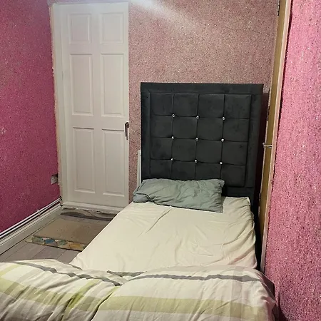 One Homestay Birmingham